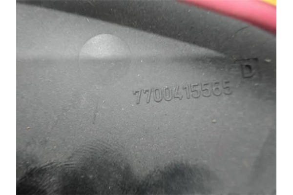 Recambio de caja fusibles/rele para renault clio ii fase i (b/cb0) referencia OEM IAM 8200031555  