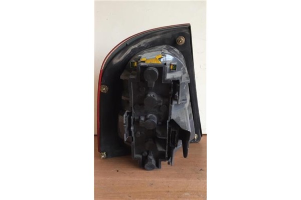 Recambio de piloto trasero derecho para skoda octavia berlina (1u2) 1.6 glx (74kw) referencia OEM IAM 1U6945112 945096 