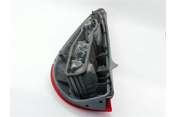 Recambio de piloto trasero derecho para toyota yaris verso (ncp2/nlp2) referencia OEM IAM   