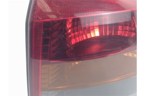 Recambio de piloto trasero derecho para opel astra g berlina referencia OEM IAM 13117093  