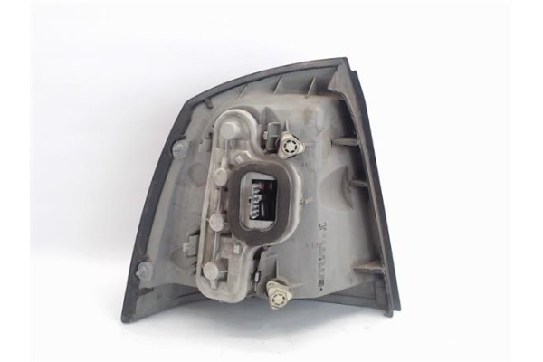 Recambio de piloto trasero derecho para opel astra g berlina referencia OEM IAM 13117093  