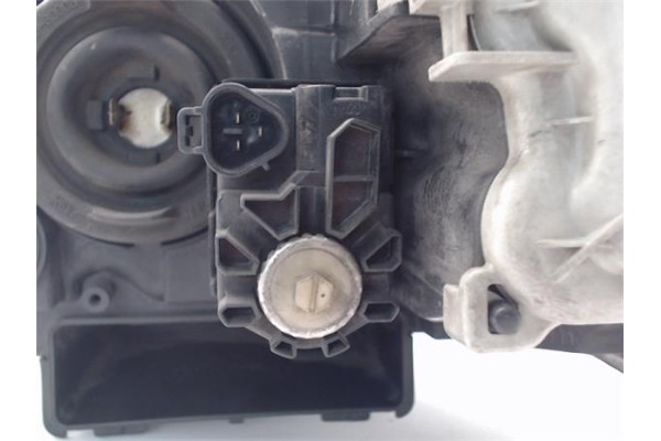 Recambio de faro delantero dcho para toyota avensis berlina (t25) 2.2 d-4d executive berlina (5-ptas.) referencia OEM IAM 811300