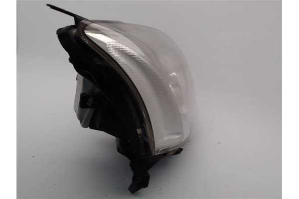 Recambio de faro delantero dcho para toyota avensis berlina (t25) 2.2 d-4d executive berlina (5-ptas.) referencia OEM IAM 811300