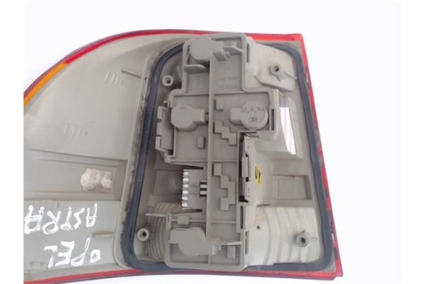 Recambio de piloto trasero derecho para opel astra f berlina referencia OEM IAM   