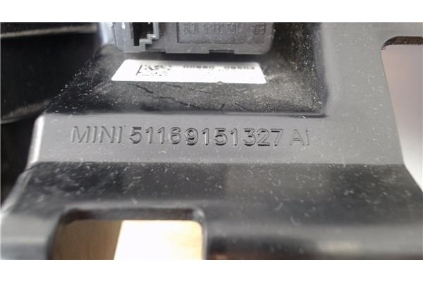 Recambio de embellecedor consola central para mini one 1.4 95cv referencia OEM IAM 51169151327  
