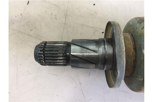 Recambio de palier trasero derecho para subaru legacy iii ranchera familiar (be, bh) 2.5 referencia OEM IAM 84201AE141  
