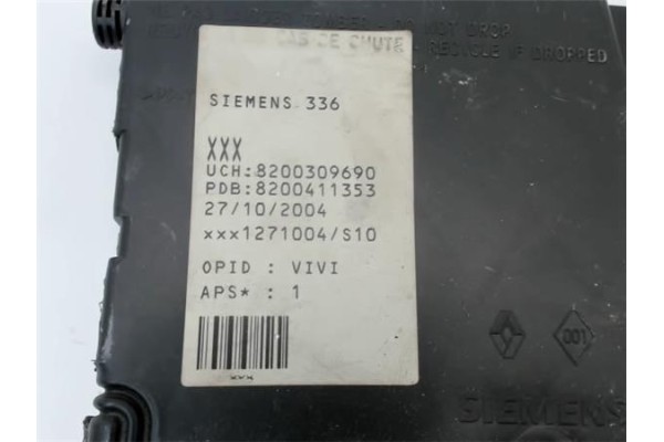 Recambio de caja fusibles/rele para renault megane ii berlina 3p referencia OEM IAM 8200309690 8200411353 