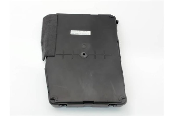 Recambio de caja fusibles/rele para renault megane ii berlina 3p referencia OEM IAM 8200309690 8200411353 