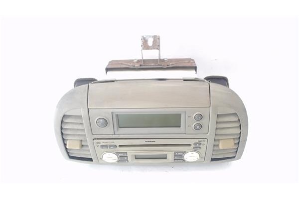 Recambio de radio / cd para nissan micra (k12e) 1.2 16v referencia OEM IAM 28185AX610  