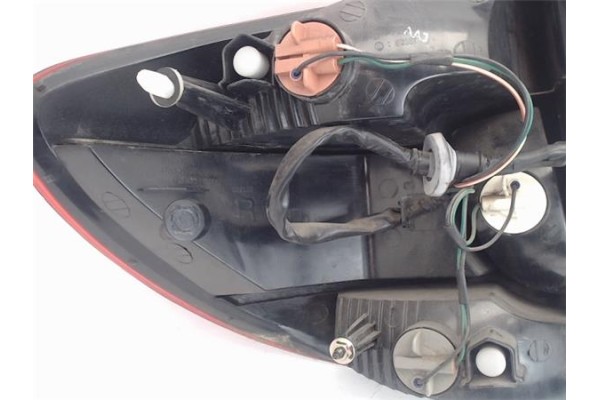 Recambio de piloto trasero derecho para kia rio (bc) referencia OEM IAM   