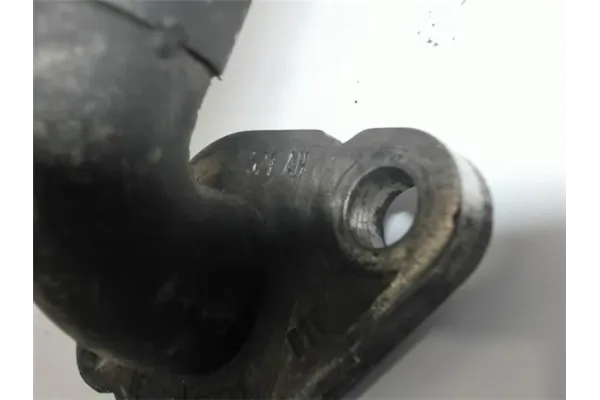 Recambio de tubo entrada valvula egr para volkswagen golf v (1k1) referencia OEM IAM 036131521AH  