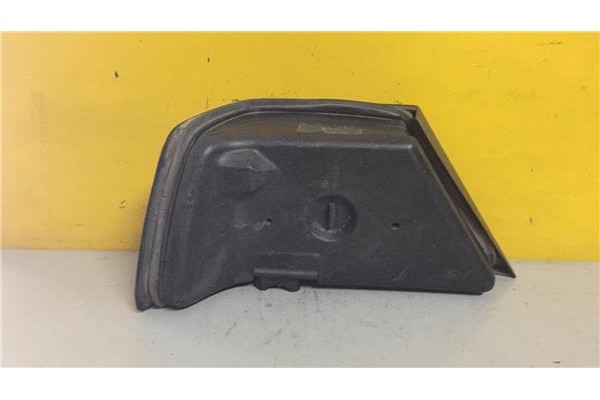 Recambio de piloto trasero derecho para mercedes-benz clase e (bm 124) berlina 2.0 d 200 (124.120) referencia OEM IAM IAE1015337