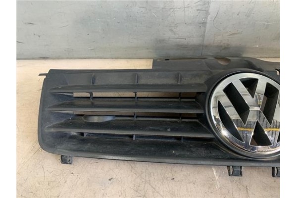 Recambio de rejilla paragolpes delantero para volkswagen polo iv (9n1) 1.4 tdi referencia OEM IAM 6Q0853651C  