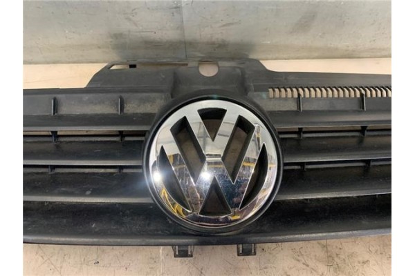 Recambio de rejilla paragolpes delantero para volkswagen polo iv (9n1) 1.4 tdi referencia OEM IAM 6Q0853651C  