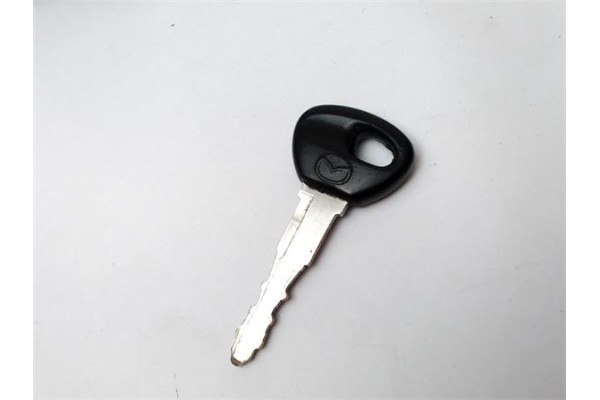 Recambio de llave para mazda 626 berlina (gf) 2.0 referencia OEM IAM GG3E59330C GG3E58330C 