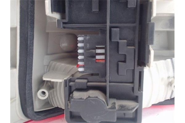 Recambio de piloto trasero derecho para opel astra f berlina referencia OEM IAM   