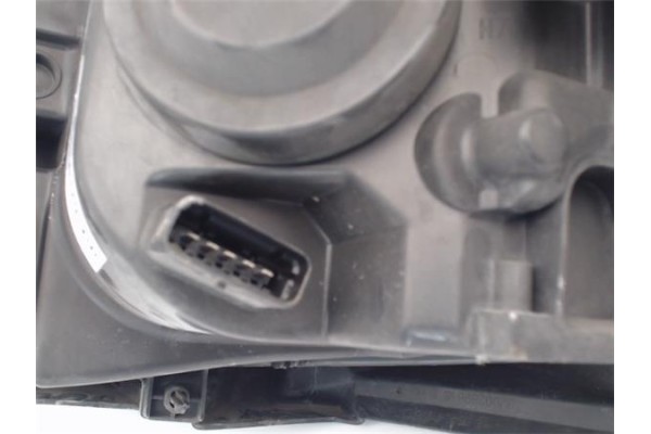 Recambio de faro delantero dcho para renault clio iii 1.5 dci referencia OEM IAM 8200459823  