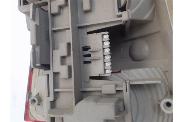 Recambio de piloto trasero izquierdo para opel astra f berlina referencia OEM IAM   