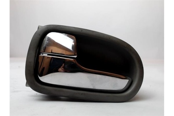 Recambio de manilla int. puerta delantero derecha para mazda 626 berlina (gf) 2.0 referencia OEM IAM MDH20I  