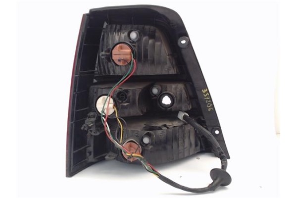 Recambio de piloto trasero derecho para kia sorento (bl) 2.5 crdi referencia OEM IAM 9243E5  