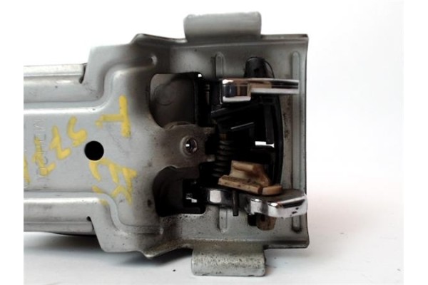 Recambio de manilla int. puerta trasero izquierda para mazda 626 berlina (gf) 2.0 referencia OEM IAM MDH20I  