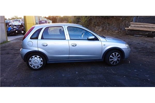 opel corsa c del año 2003