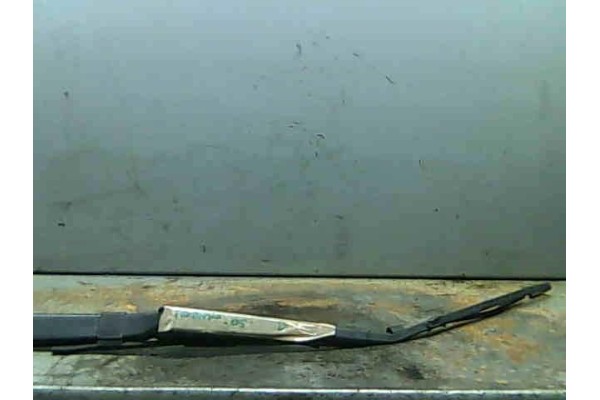 Recambio de brazo limpiaparabrisas delantero derecho para opel movano furgón (f9) 2.5 dti referencia OEM IAM 4500923  