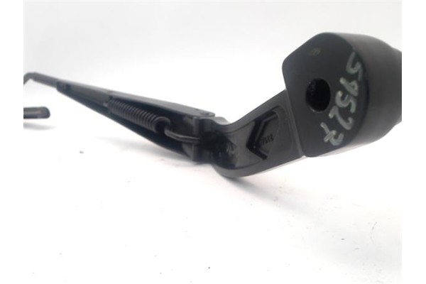Recambio de brazo limpiaparabrisas delantero derecho para land rover discovery sport 2.0 basis fwd referencia OEM IAM LR064426  