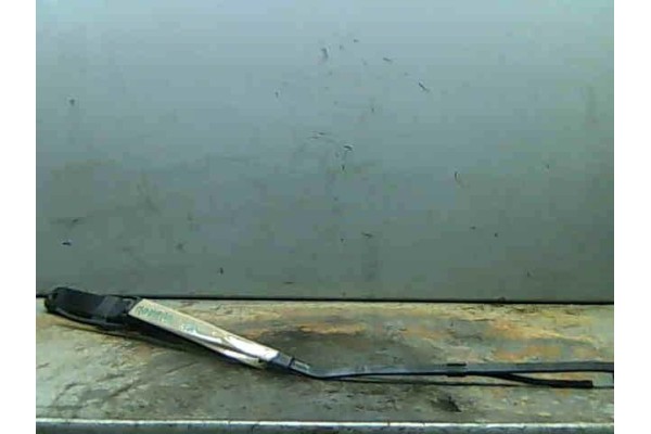 Recambio de brazo limpiaparabrisas delantero izquierdo para opel movano furgón (f9) 2.5 dti referencia OEM IAM 4500923  