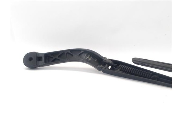 Recambio de brazo limpiaparabrisas delantero izquierdo para land rover discovery sport 2.0 basis fwd referencia OEM IAM LR082684