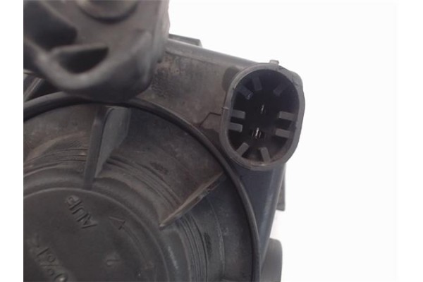 Recambio de faro antiniebla izquierdo para opel vectra c berlina 1.8 gts referencia OEM IAM 13123958  