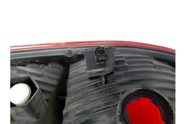 Recambio de piloto trasero derecho para kia carens (rs) 1.8 monovolumen referencia OEM IAM 02KC051140  