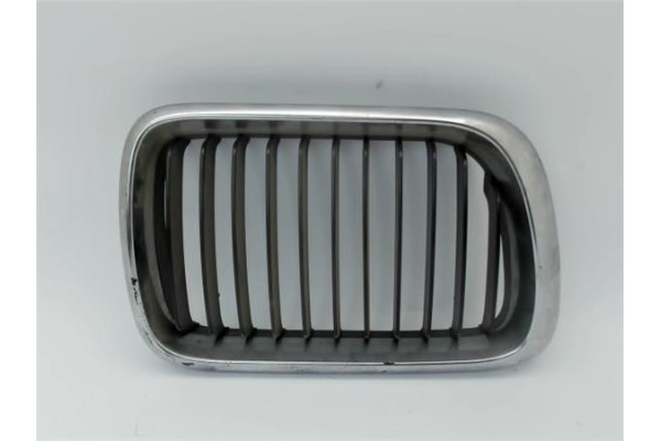 Recambio de rejilla capo para bmw serie 3 berlina (e36) referencia OEM IAM 51138185802 51138195094 