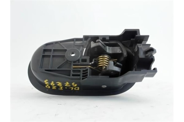 Recambio de manilla int. puerta delantero izquierda para mitsubishi colt cz3 berl. 5 (z30a) 1.3 (z35a, z33a, z34a) referencia OE