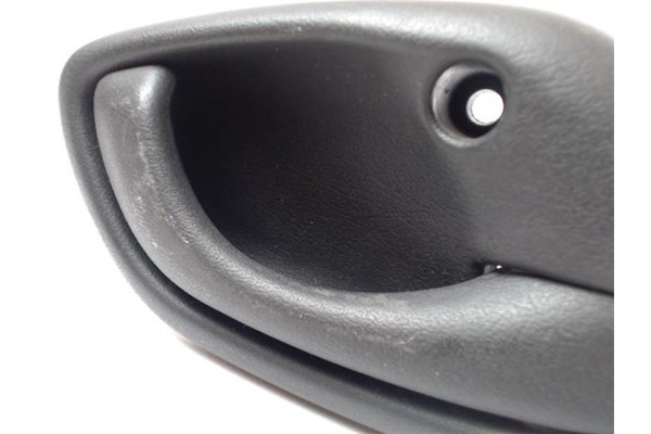 Recambio de manilla int. puerta delantero derecha para opel agila 1.2 básico referencia OEM IAM 4706319  