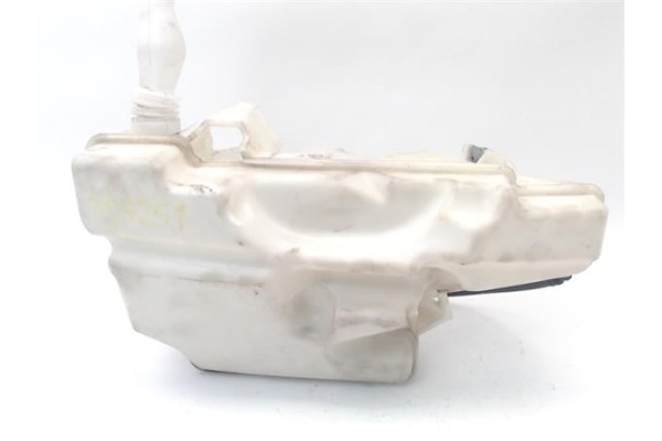 Recambio de deposito limpiaparabrisas para land rover discovery sport 2.0 basis fwd referencia OEM IAM LR025755  