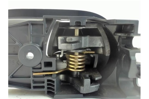 Recambio de manilla int. puerta delantero izquierda para mitsubishi colt cz3 berl. 5 (z30a) 1.3 (z35a, z33a, z34a) referencia OE