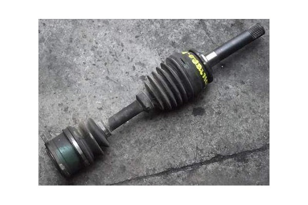 Recambio de palier delantero derecho para mitsubishi montero (v20/v40) 3.0 v6 24v (v43w, v23w) referencia OEM IAM MR276860  