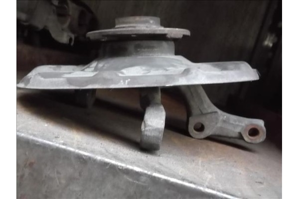 Recambio de mangueta delantero izquierda para volvo serie 440 (1988) 1.7 referencia OEM IAM   