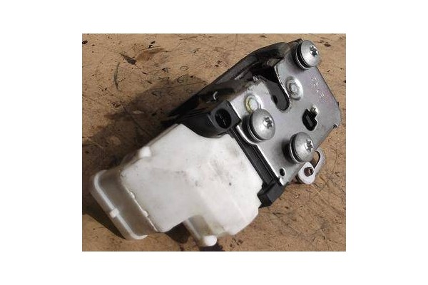 Recambio de cierre electromagnetico delantero derecho para alfa romeo 147 (190) 1.9 jtdm 16v referencia OEM IAM 46800415  