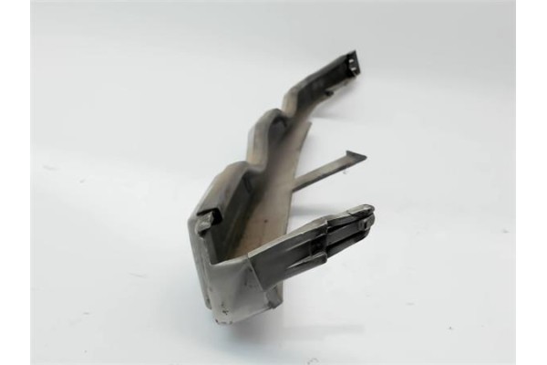 Recambio de cerquillo faro para bmw serie 3 berlina (e46) referencia OEM IAM 51138208482  