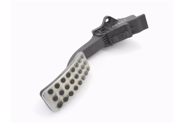 Recambio de pedal acelerador para mercedes-benz clase b (bm 246) 1.8 b 200 cdi (246.201) referencia OEM IAM A2463001404  