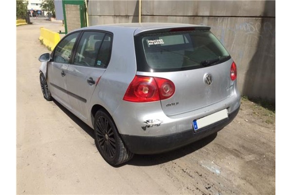 volkswagen golf v berlina (1k1)(2003) del año 