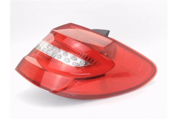 Recambio de piloto trasero derecho para mercedes-benz clase b (bm 246) 1.8 b 200 cdi (246.201) referencia OEM IAM A2468200664  