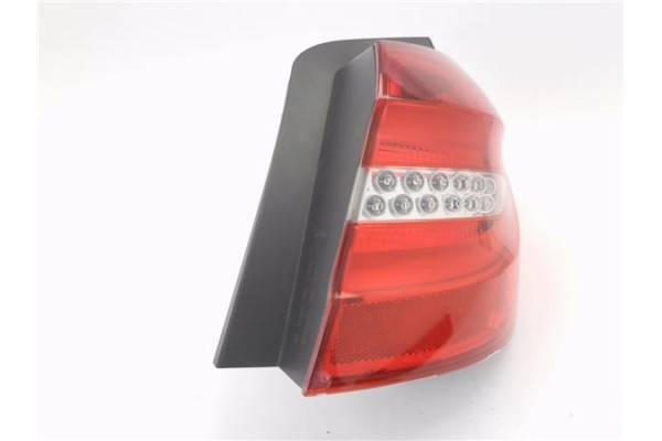 Recambio de piloto trasero derecho para mercedes-benz clase b (bm 246) 1.8 b 200 cdi (246.201) referencia OEM IAM A2468200664  