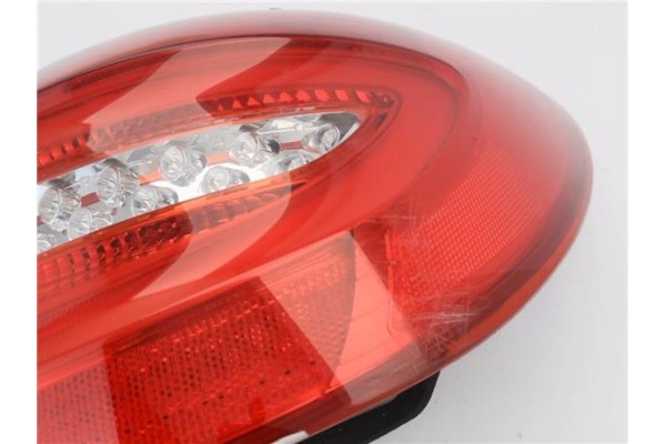Recambio de piloto trasero derecho para mercedes-benz clase b (bm 246) 1.8 b 200 cdi (246.201) referencia OEM IAM A2468200664  