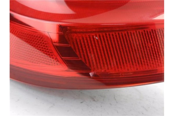 Recambio de piloto trasero izquierdo para mercedes-benz clase b (bm 246) 1.8 b 200 cdi (246.201) referencia OEM IAM A2468200564 