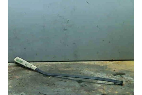 Recambio de brazo limpiaparabrisas delantero para renault kangoo i (f/kc0) d 65 1.9 (kc0e, kc02, kc0j, kc0n) referencia OEM IAM 