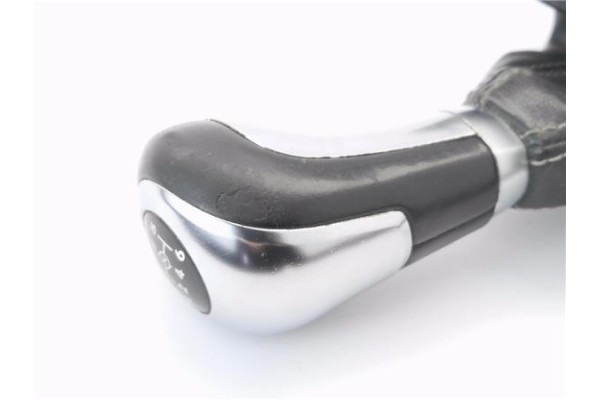 Recambio de pomo palanca cambio para mercedes-benz clase b (bm 246) 1.8 b 200 cdi (246.201) referencia OEM IAM A24636415109E38 A