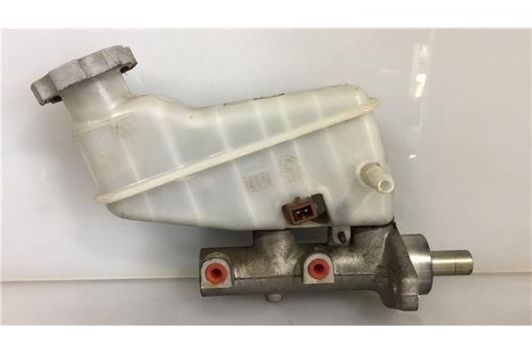 Recambio de bomba freno para hyundai i20 (2009) 1.2 referencia OEM IAM 781713  